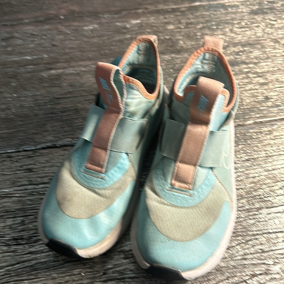 Nike Flex Plus - size 3y - Picture 3 of 8